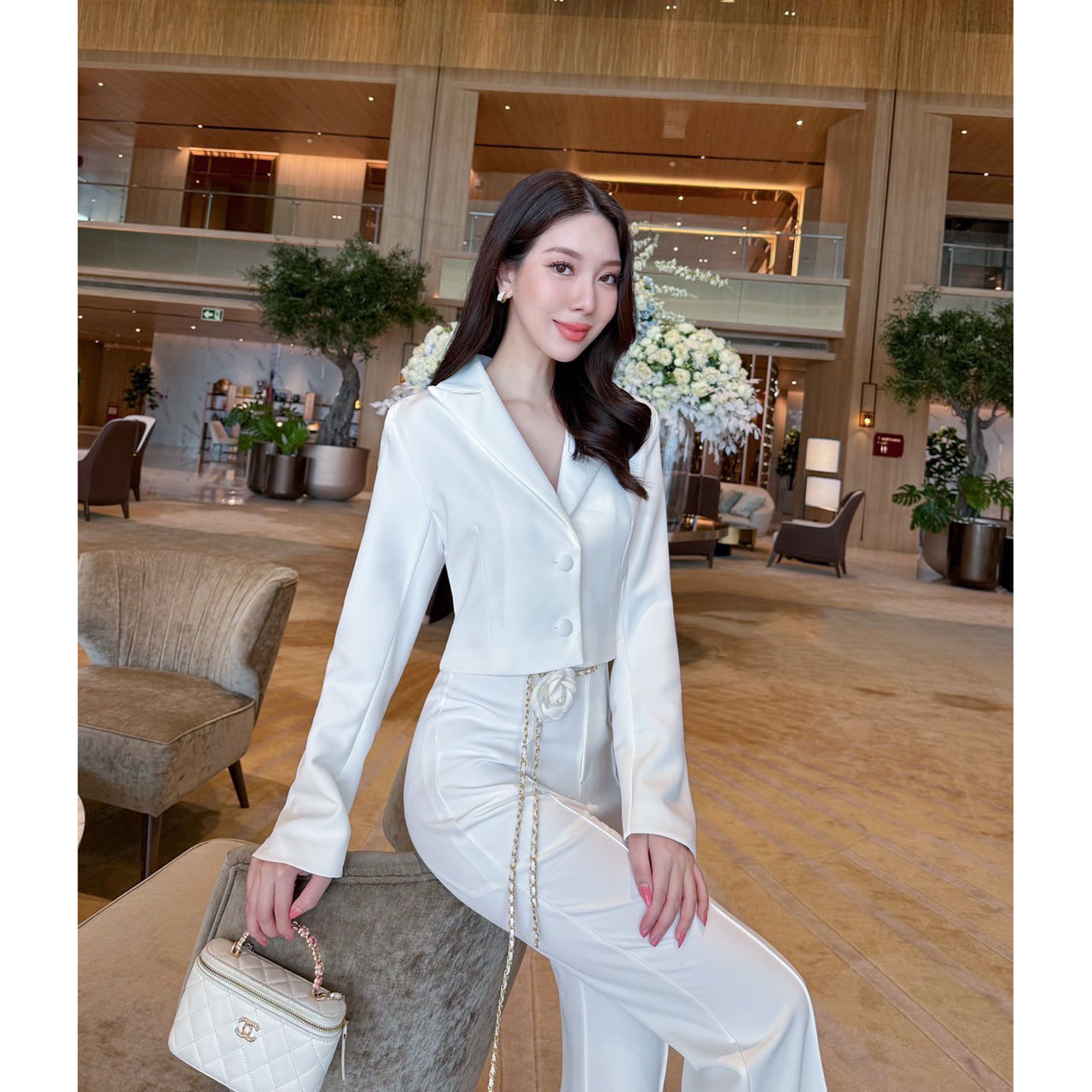 kudapy Sets 3 ชิ้น เสื้อ กางเกง เข็มขัดดอกไม้ เสื้อกระดุมปั้มจริง 2 เม็ด กางเกงตีเกล็ดหน้า ซิปตะขอมีซับในอย่างดี