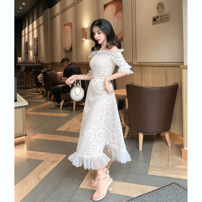 kudapy เดรสยาวสีขาว ลูกไม้ปาดไหล่แต่งมุ้งฟรุ้งฟริ้ง ออกงาน ใส่สบายสวยดูดี