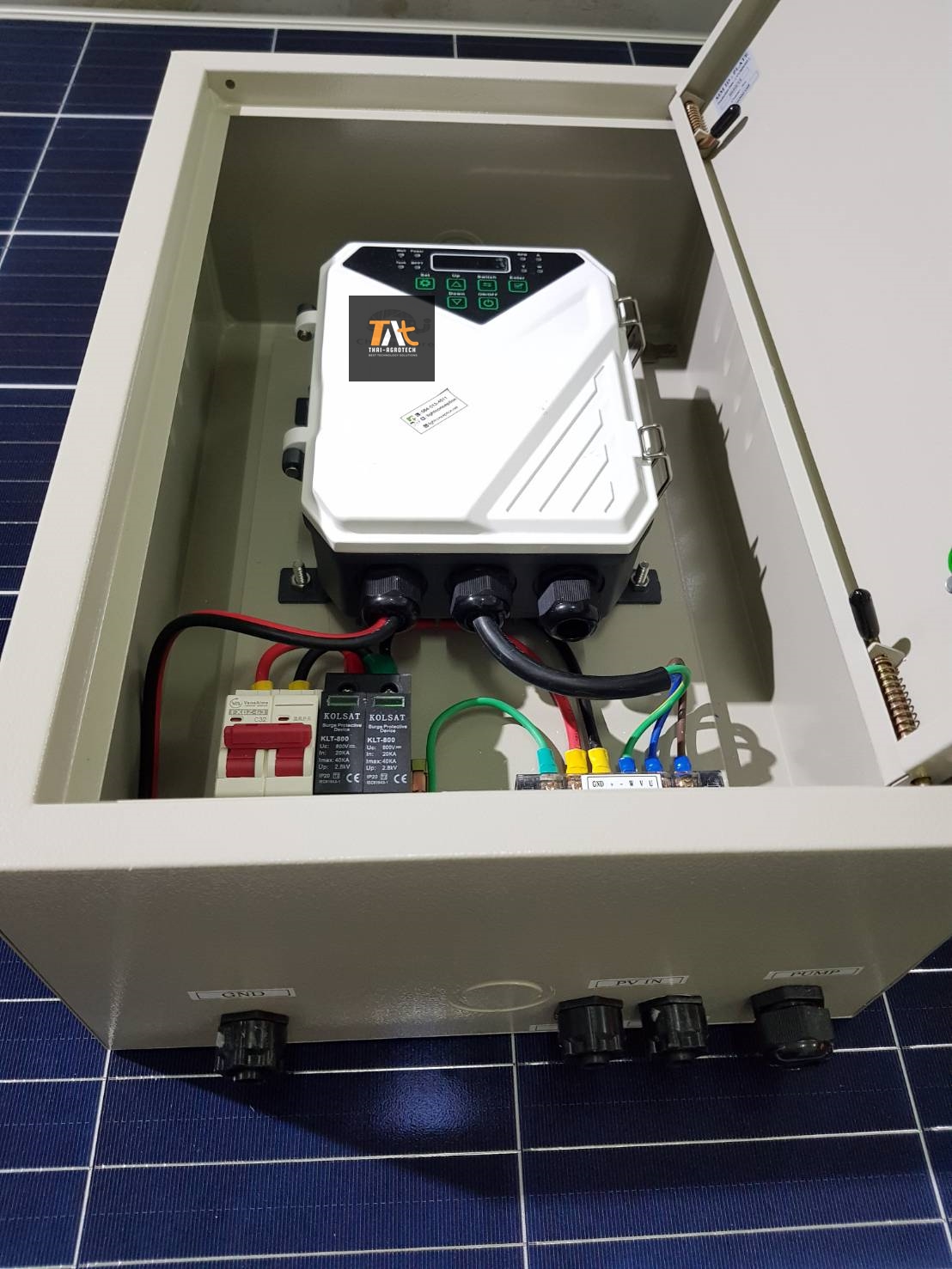 ตู้ประกอบพร้อมใช้งาน MPPT Controller + DC SPD กันฟ้าฝ่า ป้องกันไฟกระซาก + DC Breaker สำหรับปั๊มน้ำโซล่าเซลล์