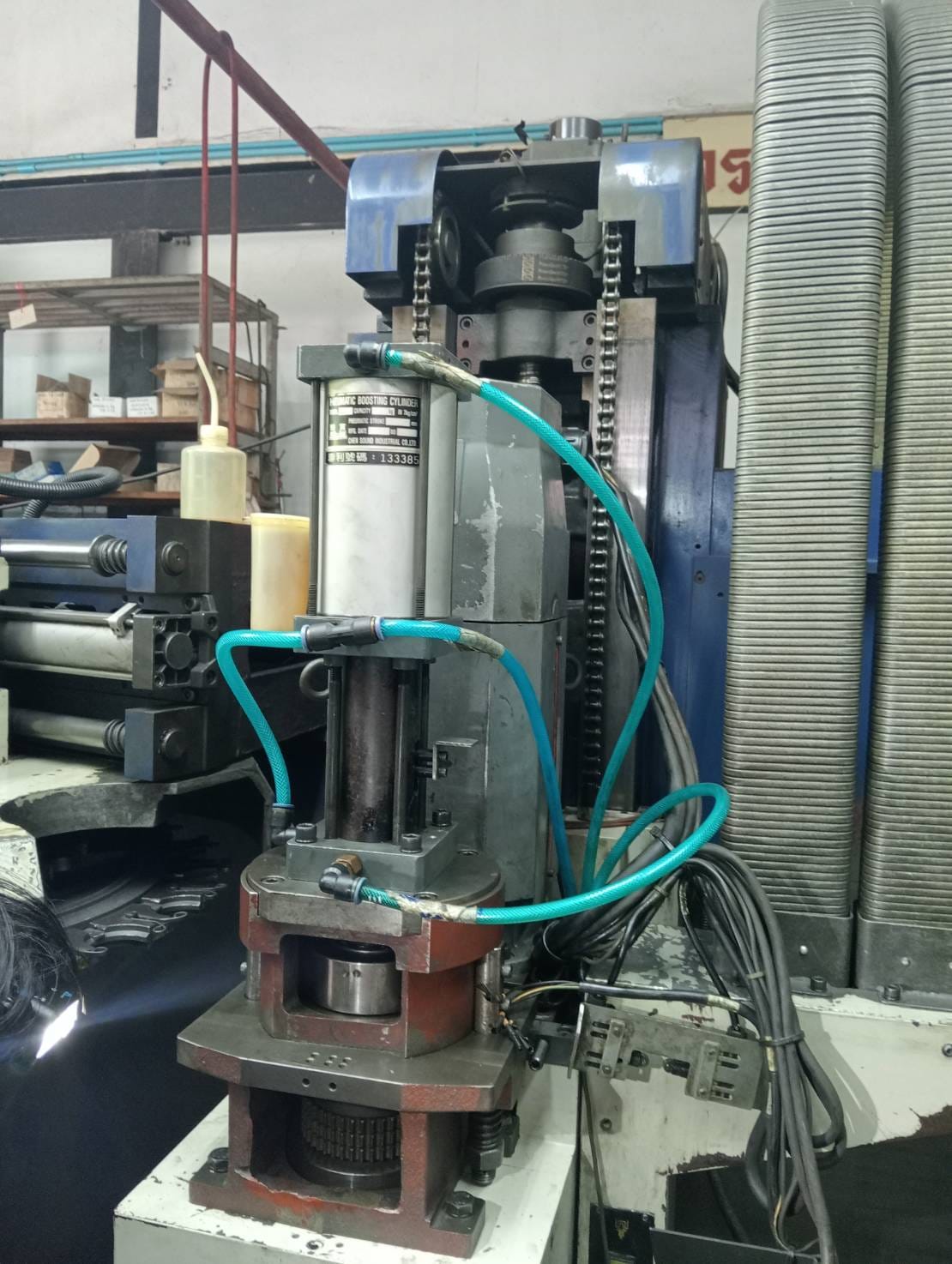 ซ่อมซีเอ็นHARDFORT เสียหลายอย่างเหลือเกิน ทั้งระบบ tool clamp/unclamp และ Spindle bearing และระบบไฟฟ้า cnc controller