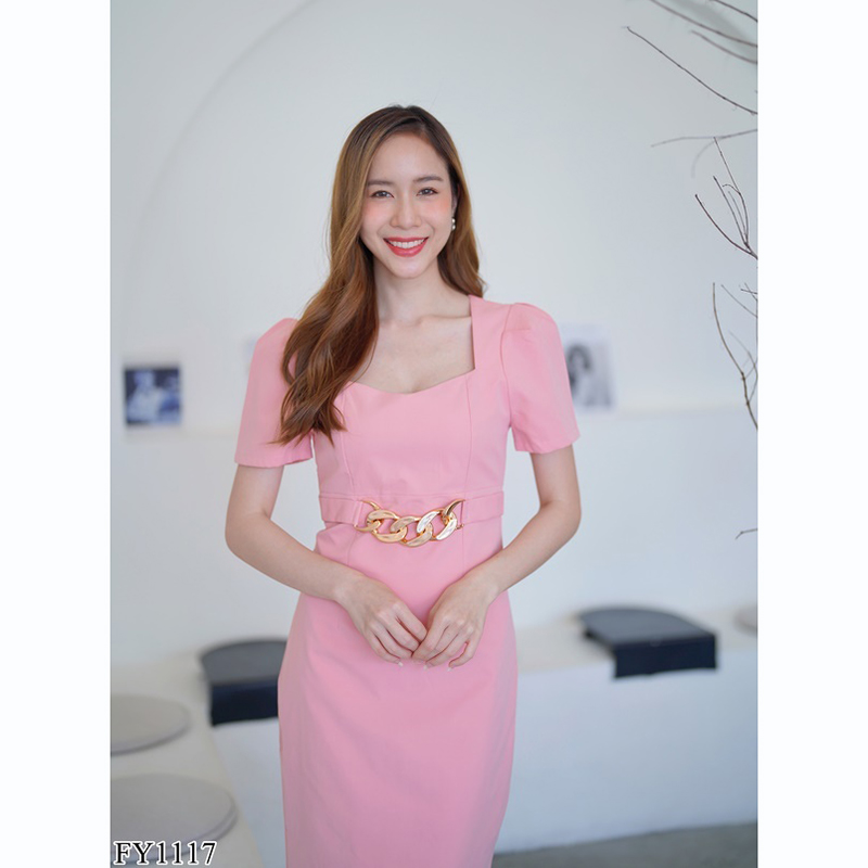 kudapy เดรสสั้นสีดำ/สีชมพู คอหัวใจคาดเอว