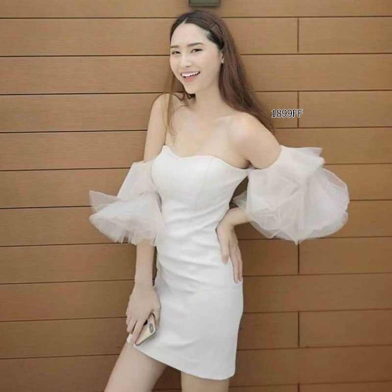kudapy เดรสสั้นสีขาว แดง โอรส ผ้าซาร่า มีซิปหลัง แขนมุ้งฟรุ้งฟริ้ง แพทเทิร์นทรงเป๊ะ
