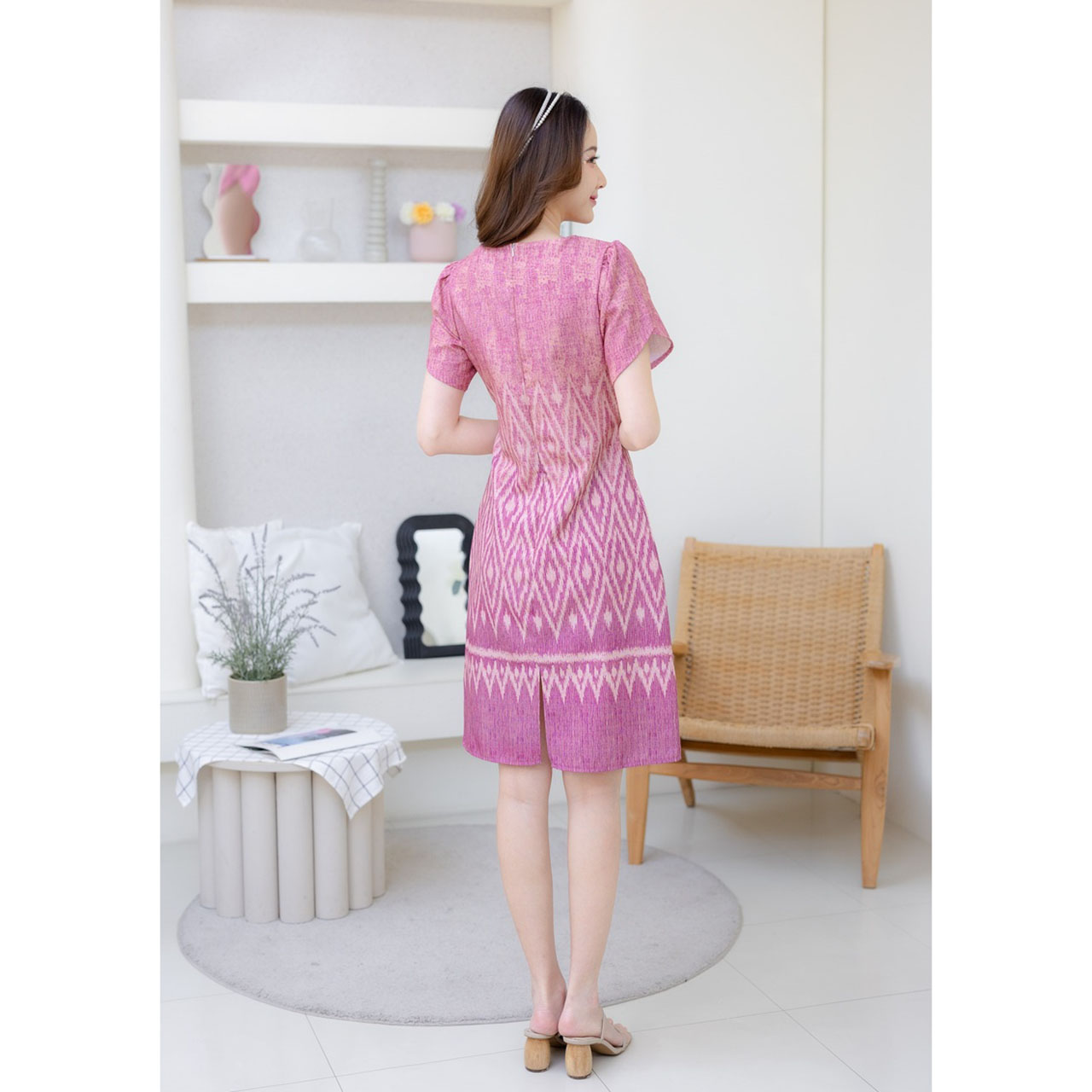 kudapy เดรสสั้นสีชมพู/สีฟ้า/สีม่วง ผ้าไทยพิมพ์ลายทอ ใส่ออกงานสวยดูดี