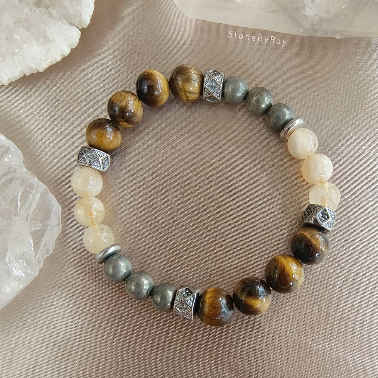 สร้อยข้อมือหินซิทรินร้อยกับไพไรต์และหินตาเสือ