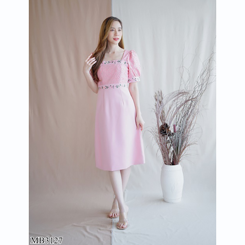 kudapy เดรสสั้นสี/ขาว/สีชมพู คอเหลี่ยม ทรงดินสอผ่าหลังลายดอกไม้