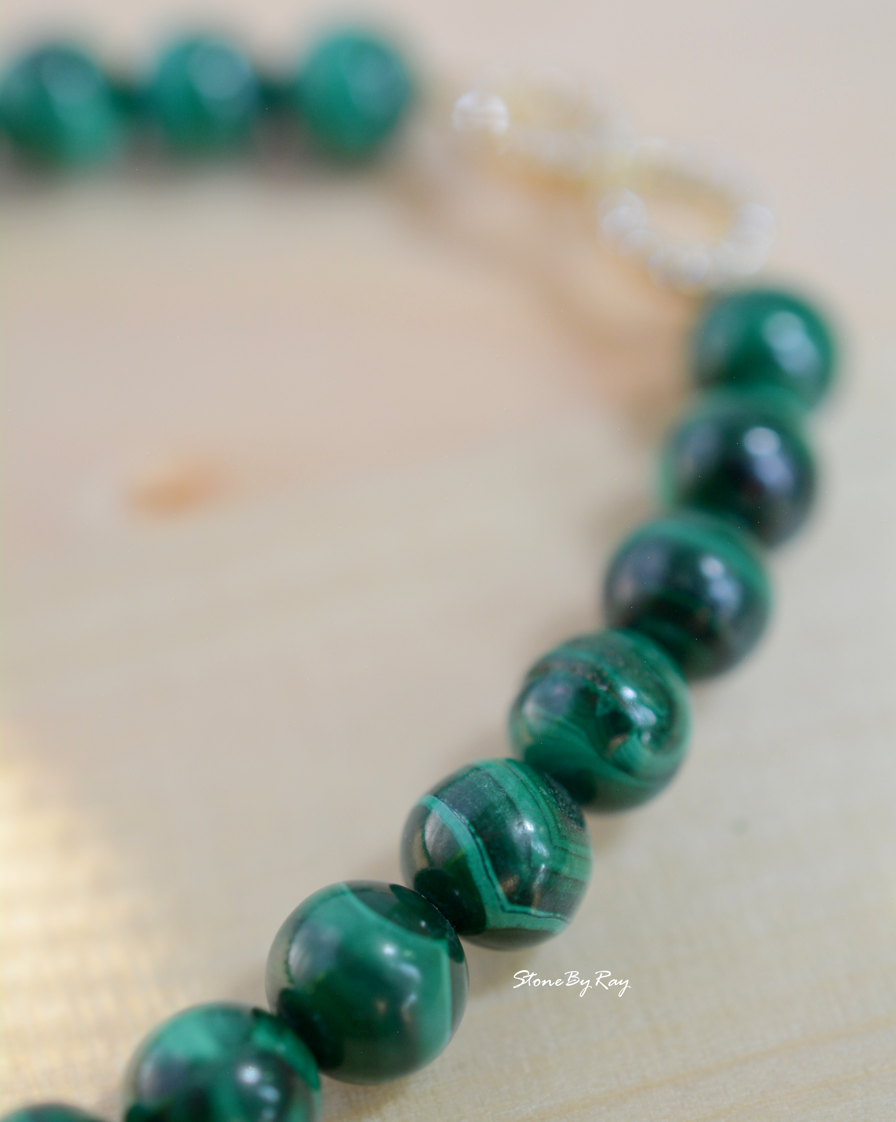 สร้อยข้อมือหินมาลาไคต์ (Malachite)