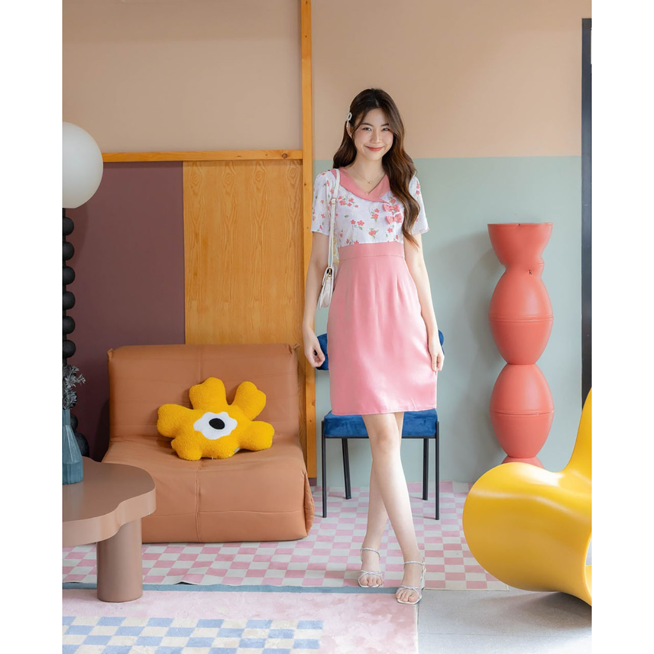 kudapy เดรสสีพื้นแต่งเสื้อลายดอกโบว์2ชิ้น