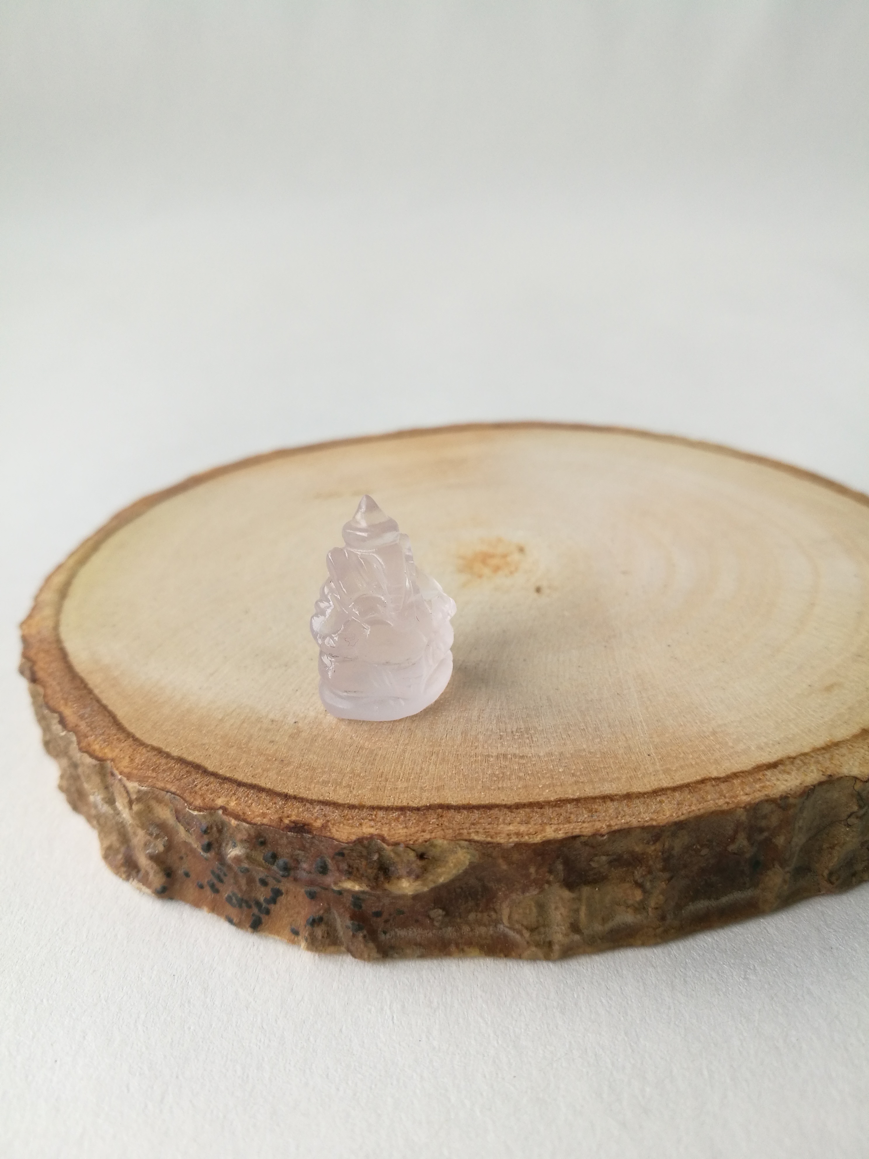 พระพิฆเนศโรสควอตซ์(Rose quartz Garnesha)