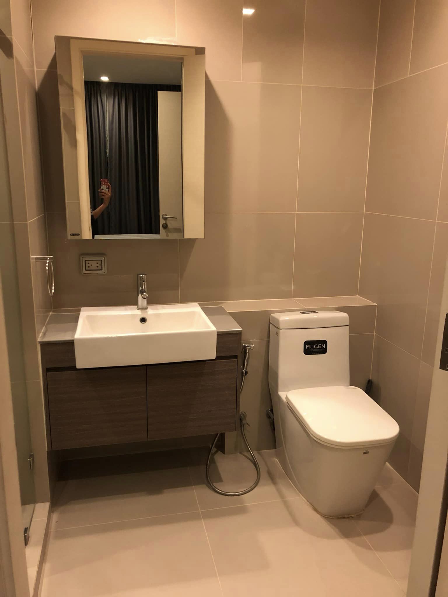 ปล่อยเช่าคอนโด Quinn Ratchada 17 (ควินน์ รัชดา 17) - พร้อมเข้าอยู่มีเครื่องซักผ้า - การเดินทาง: ใกล้ MRT สุทธิสาร