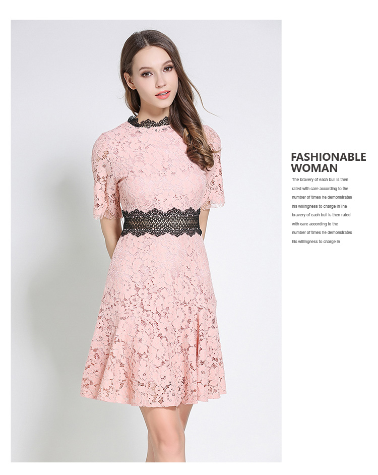 Kudapy เเดรสผ้าลูกไม้เนื้อดีสีชมพู คอเสื้อและเอวคาดด้วยผ้าถักโครเชต์สีดำ