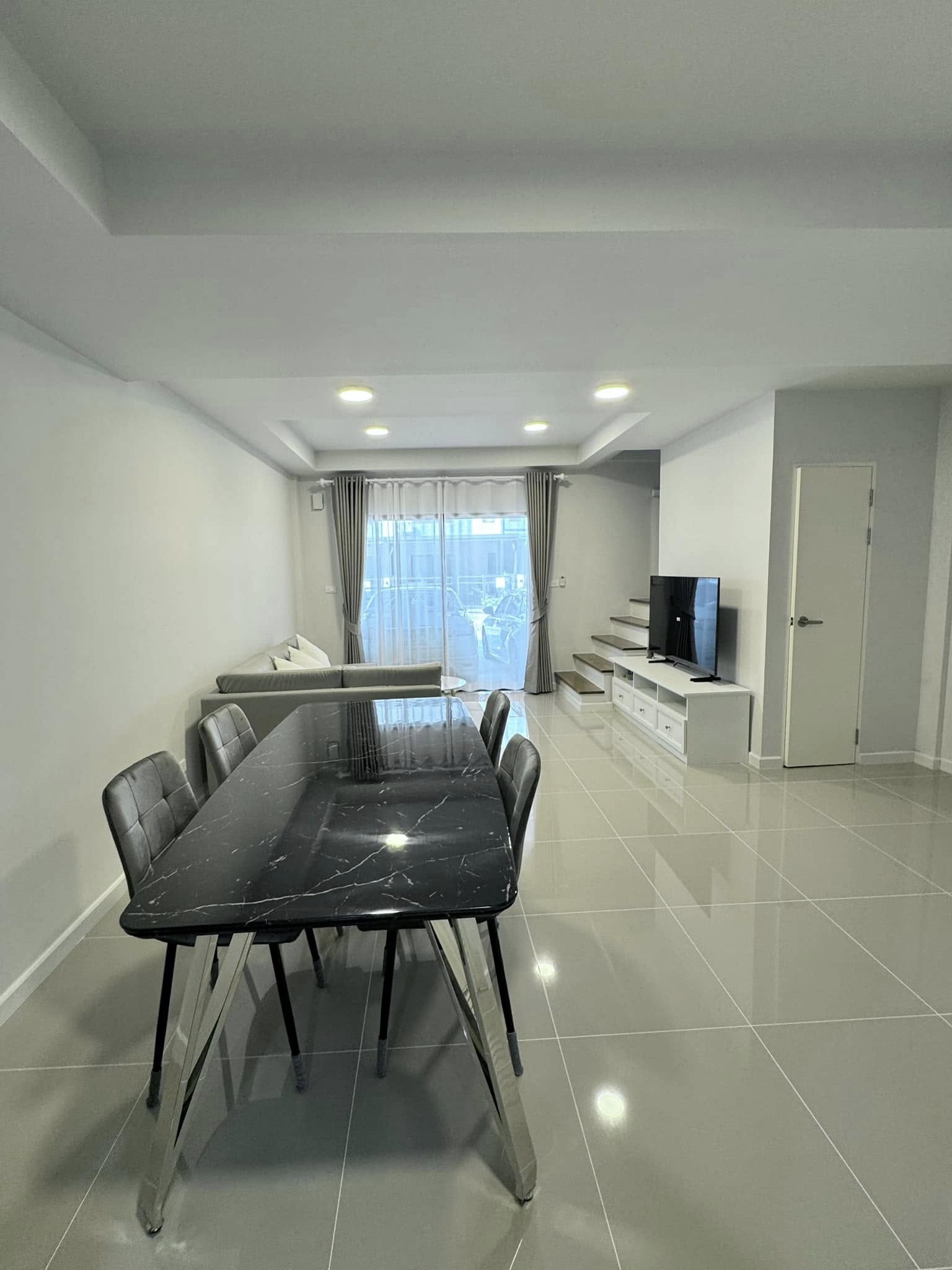 ให้เช่าทาวน์โฮม 3 ชั้น Q Prime Sukhumvit 77 (คิว ไพร์ม สุขุมวิท 77) - โซนพื้นที่ BTS อ่อนนุช เนื้อที่ 18.1 ตารางวา พื้นที่ใช้สอย 136 ตารางเมตร