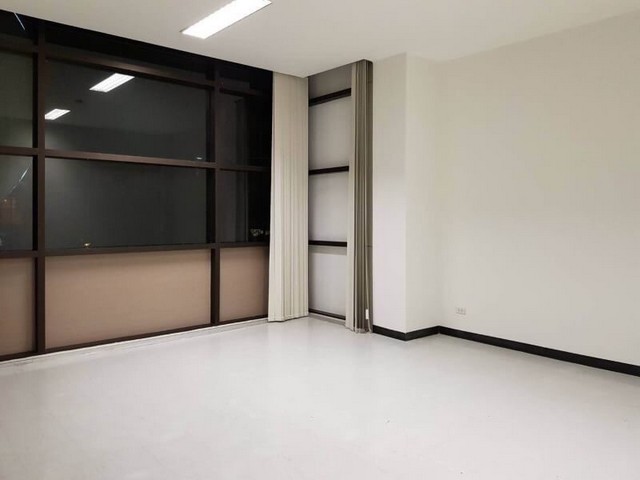 ขาย อาคารพานิชย์ 2คูหา3ชั้น โครงการ สุโขทัย อเวนิว 99