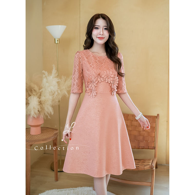 kudapy เดรสสั้นสีม่วง/สีชานม ดีไซน์สวยเก๋ ช่วงอกแต่งดอกไม้สวยมากๆ ผ้าสวย ทรงสวยหวาน งานดีมาก ถูกใจแน่นอน