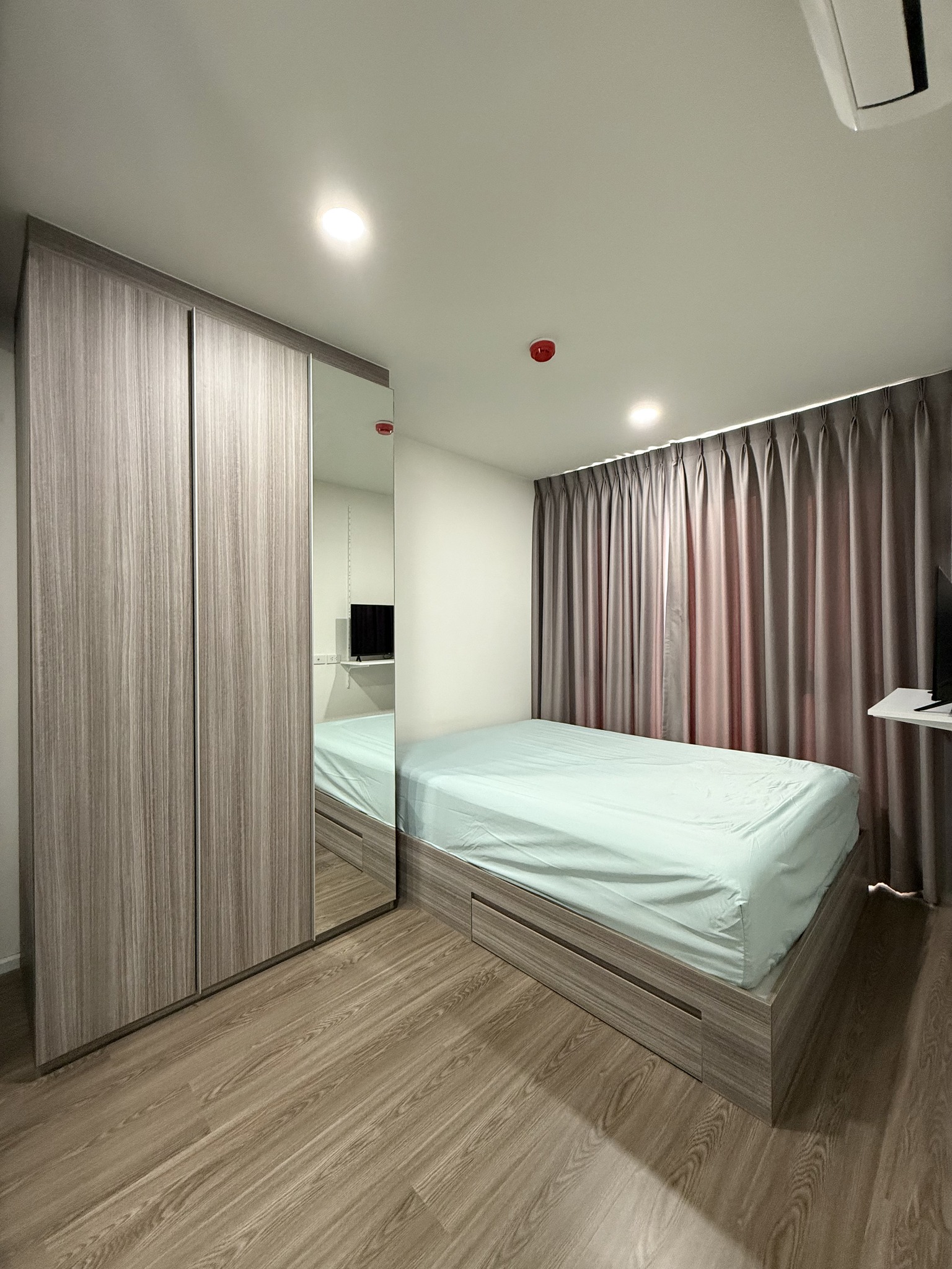 ให้เช่าห้องแบบ 1ห้องนอน 1ห้องน้ำ 1ครัวแยก โซนพื้นที่ MRT รามอินทรา กม.9 คอนโด The Origin Ramintra 83 Station (ดิ ออริจิ้น รามอินทรา 83 สเตชั่น) Low Rise ขนาดห้อง 26 ตรม. ชั้น 5 ตึก A