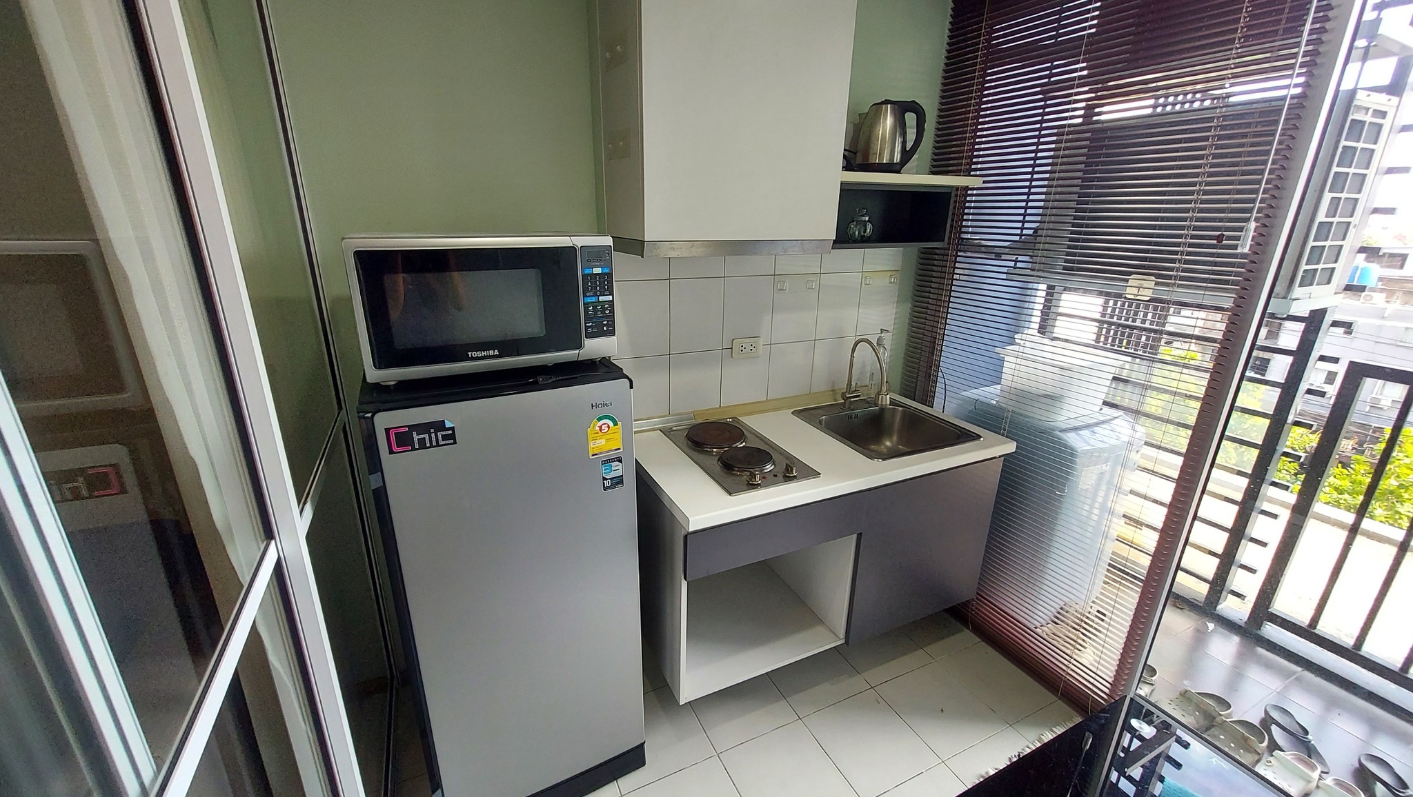 ปล่อยเช่า The Base Sukhumvit 77 (เดอะ เบส สุขุมวิท 77) - โซนพื้นที่ BTS อ่อนนุช 1ห้องนอน 1ห้องน้ำ - ขนาดห้อง 30 ตรม. ชั้น 6 ตึก A - ให้เช่า 14,000 ต่อเดือน