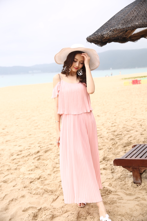 kudapy เดรสยาวผ้าชีฟองเนื้อดี สีชมพู สายเดี่ยวเปิดไหล่ สายที่ไหล่ปรับความยาวได้