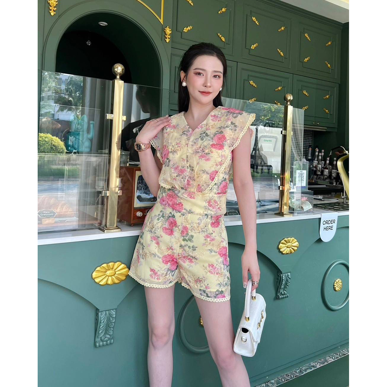 kudapy set เสื้อ+กางเกง งานปัก แต่งฉลุ ผ้าดีมาก ใส่สบาย เรียบหรูไฮโซ ใส่เที่ยว ใส่ชิว