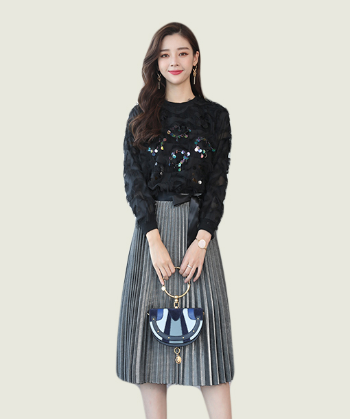 kudapy ชุด set เสื้อสีดำ และกระโปรงสีเทาเงิน สวยหรูมากๆๆค่ะ
