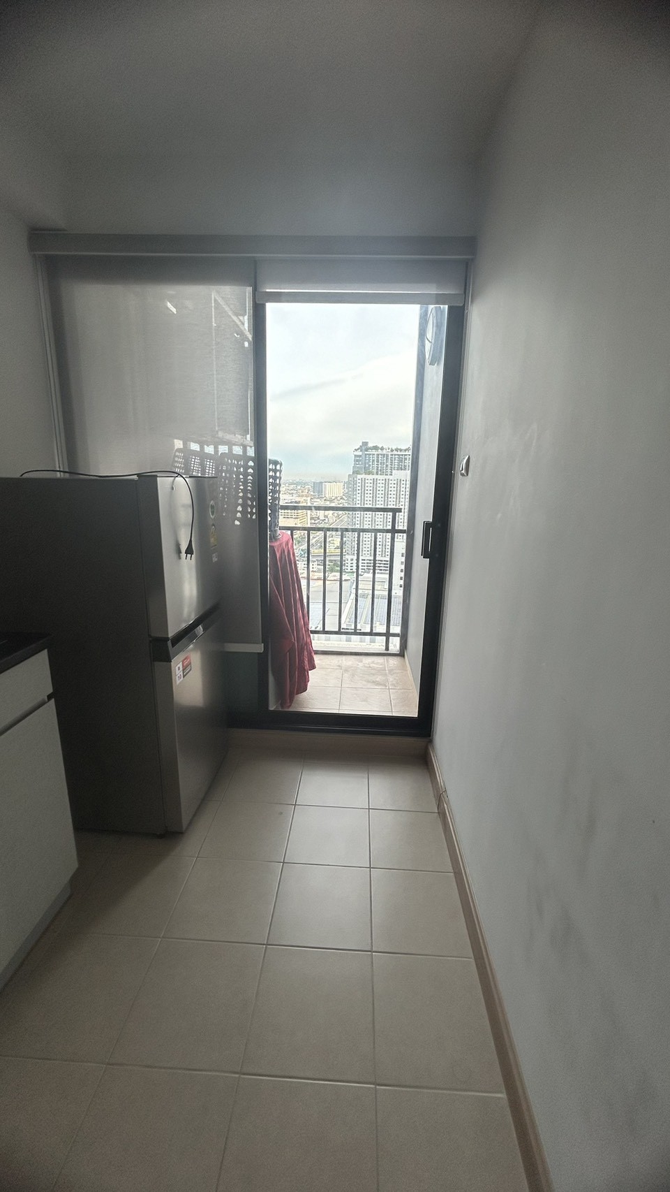 ให้เช่าห้องแบบ 1ห้องนอน 1ห้องน้ำ 1ครัวแยก โซนพื้นที่ BTS ตลาดพลู คอนโด Supalai Loft Talat Phlu Station (ศุภาลัย ลอฟท์ สถานีตลาดพลู) High Rise ขนาดห้อง 42 ตรม. ชั้น 28