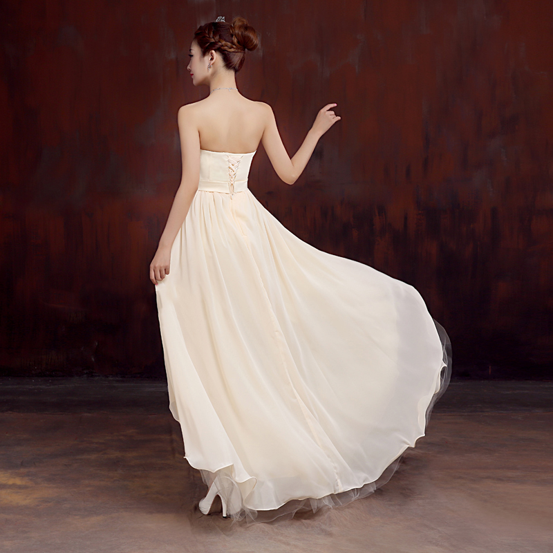 kudapy เดรสสั้นสีครีม/ขาว ราตรีสั้น เกาะอก หน้าสั้นหลังยาว คอจับเดรปรูปหัวใจ