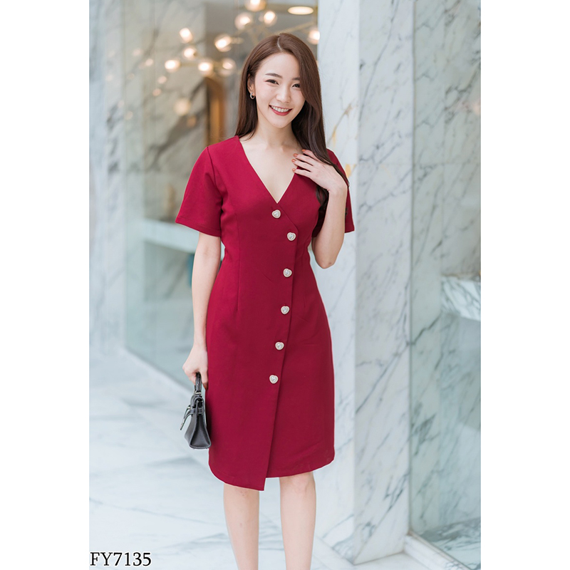 kudapy เดรสสั้นสีแดง/สีม่วง/สีเทา คอวีทำงานกระดุมทองใส่สบายสวยดูดี