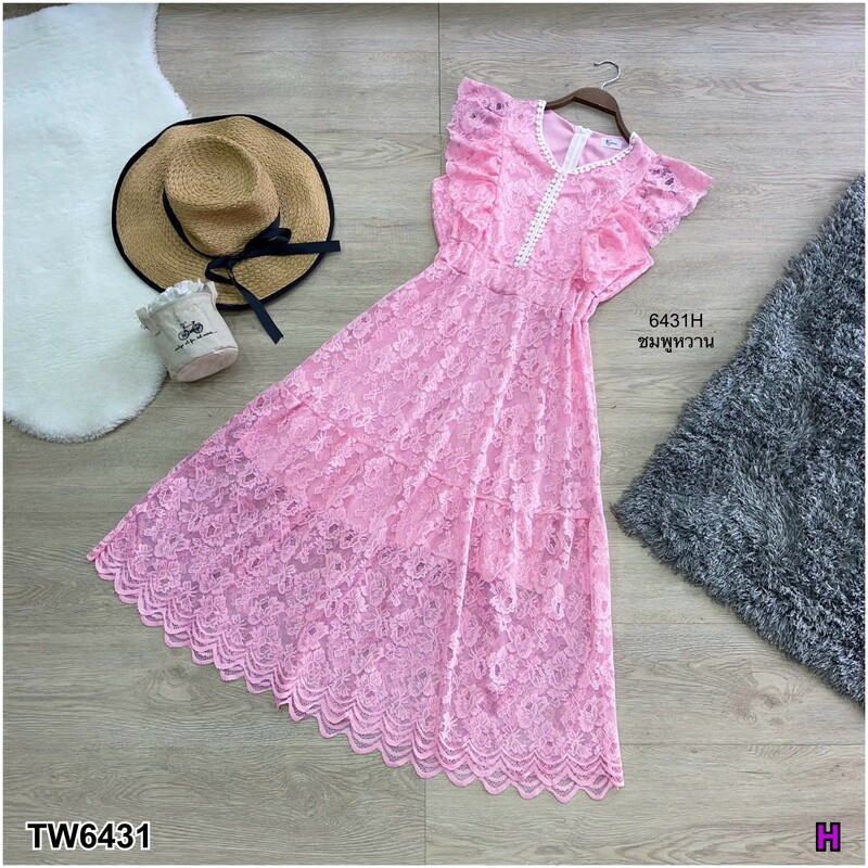 kudapy แม็กซี่เดรสคอวีช่วงแขนแต่งระบาย ช่วงเอว ผ้าลูกไม้ลายสวย