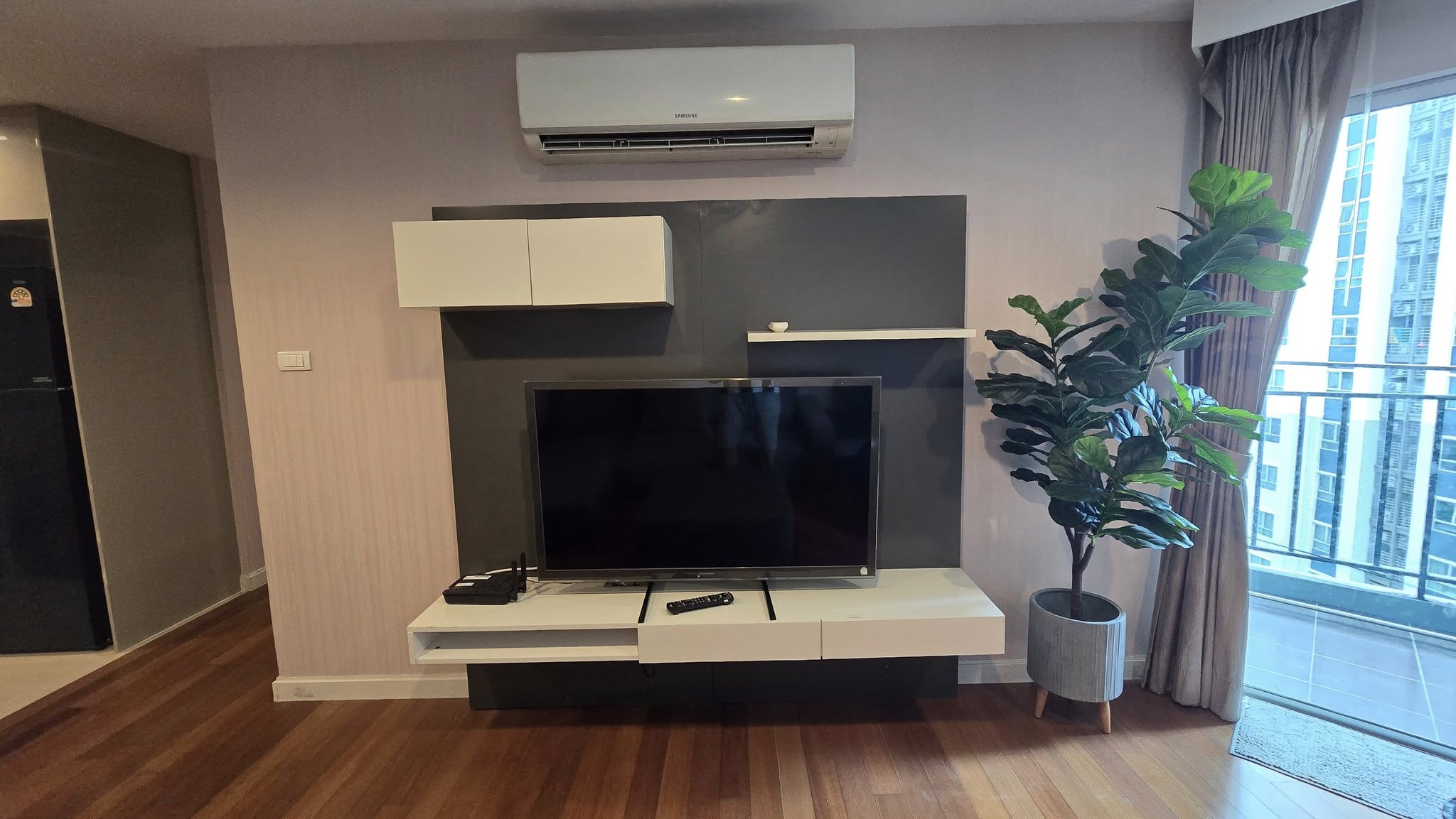 ให้เช่าคอนโด Belle Grand Rama 9 (เบลล์ แกรนด์ พระราม 9) High Rise โซนพื้นที่ MRT พระราม9 ห้องแบบ 3ห้องนอน 2ห้องน้ำ ขนาดห้อง 100 ตรม. ชั้น 19 ตึก B1