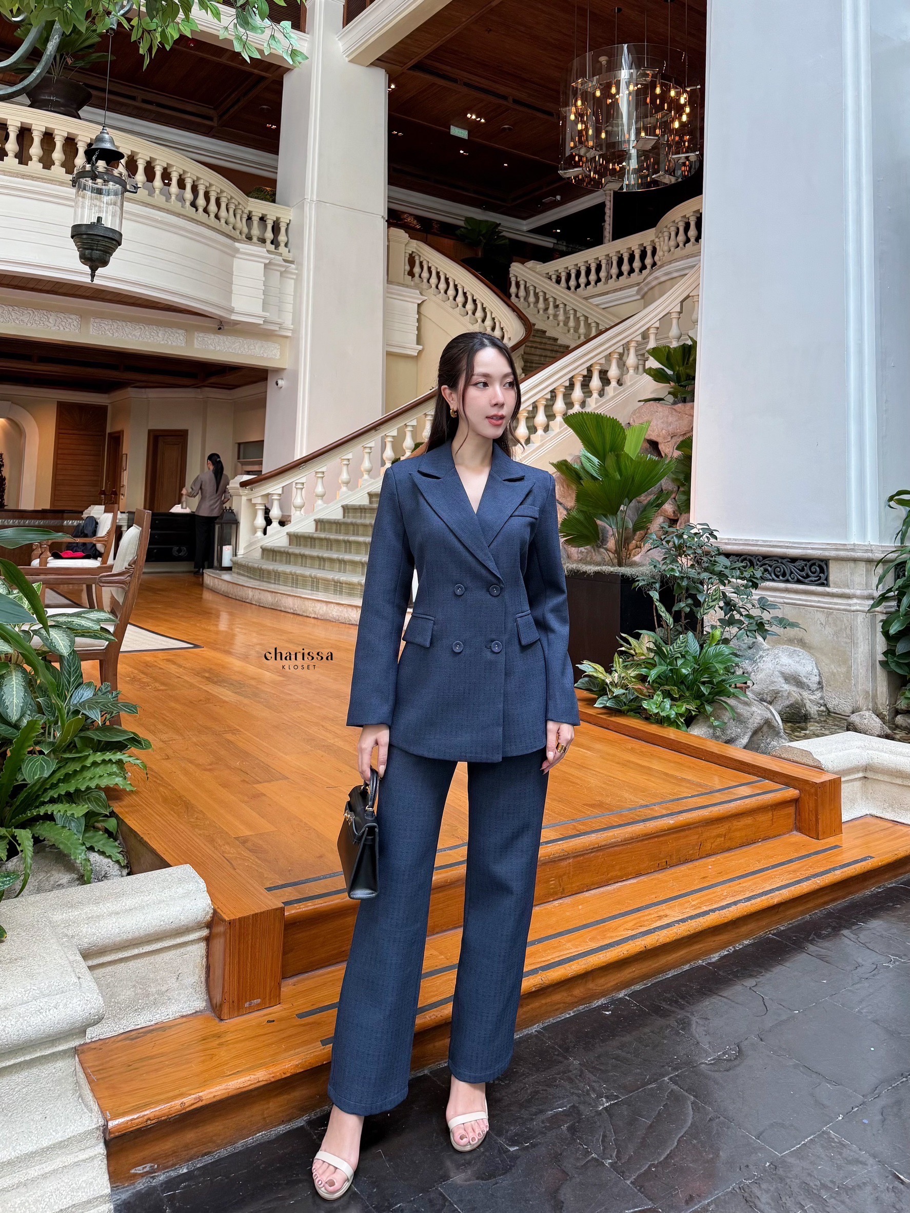 kudapy เซ็ทสูท ผ้าทอชนิดพิเศษ ยับยาก อัดกาวทั้งชุด เสื้อสูททรงทันสมัยออกออกแบบให้มีทรงยาวเข้ารูป