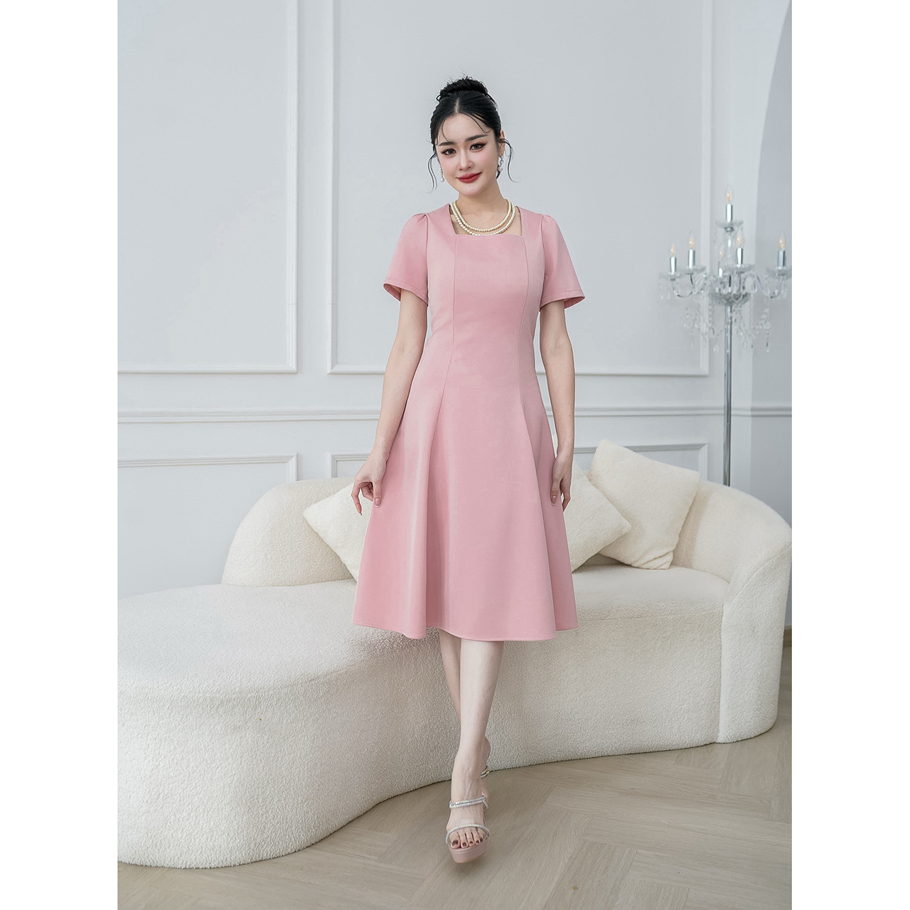 kudapy เดรสผ้าพื้นเรียบ ทรงสวยสุภาพ งานผ้านิ่มใส่สบาย ดีไซน์ทรงสวยแบบเรียบๆดูผู้ดี