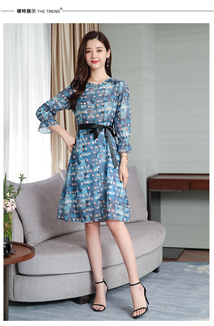 ชุดเดรสผ้าชีฟองสีฟ้าน้ำเงิน เนื้อดี นิ่มลื่น พิมพ์ลายตามแบบ