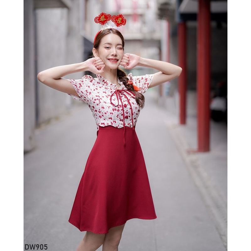 kudapy เดรสสั้นสีแดง/สีกรม/สีน้ำตาล ลายดอกอกแต่งระบาย