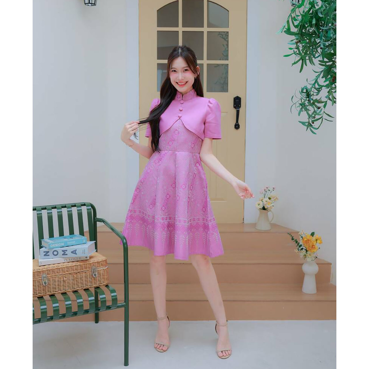 kudapy เดรสสั้น ผ้าไทยมัดหมี่ลายเอส แต่งกระดุมหน้า ใส่ออกงานสวยดูดี