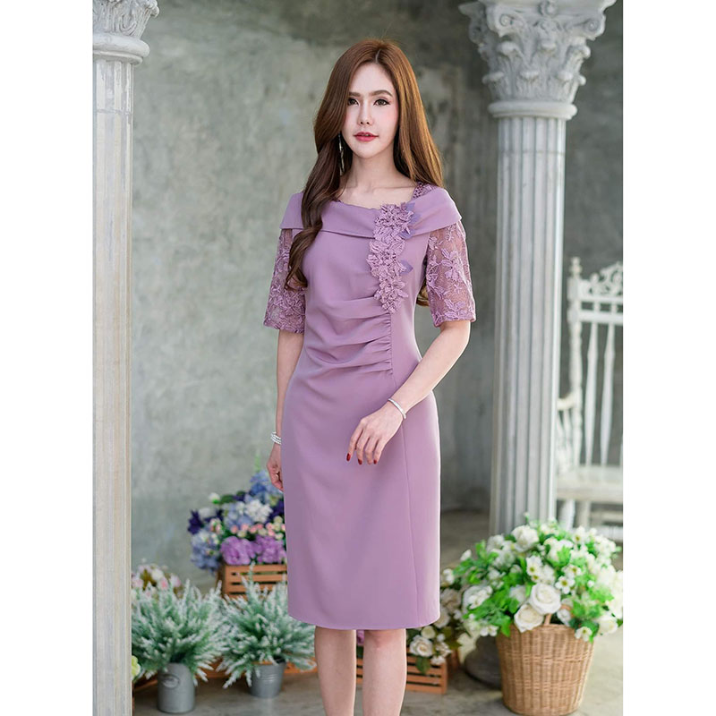 kudapy เดรสสั้นสีฟ้าเทาคราม/สีดำ แต่งดีเทลเยอะมากๆ งานฝีมือล้วนๆ ตัวเดรสเป็นผ้าพื้นเนื้อนมผ้านสวมใส่สบายค่ะ ช่วงแขนเป็นผ้าลูกไม้