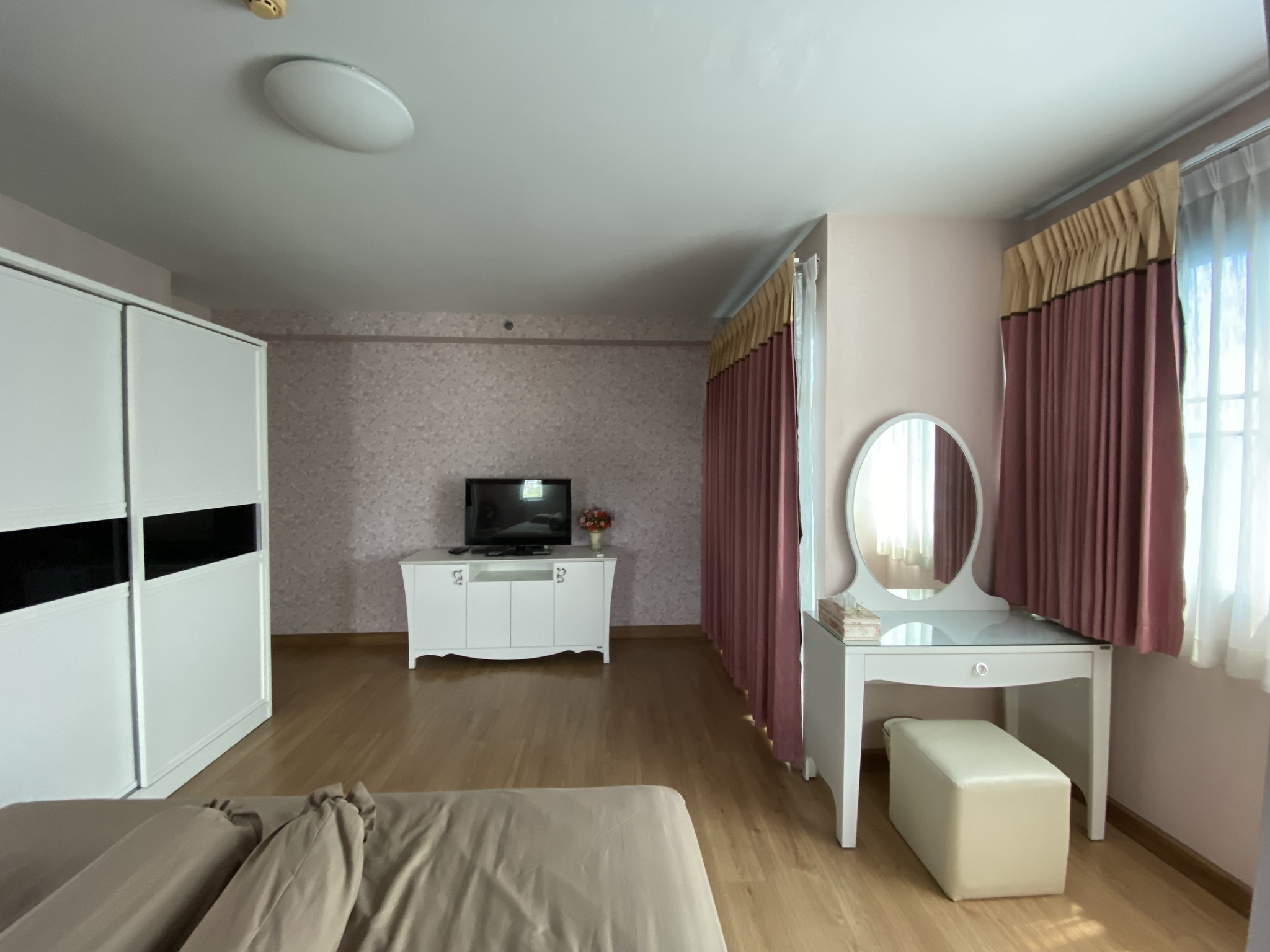 ปล่อยเช่าคอนโด Supalai Park Kaset (ศุภาลัย ปาร์ค เกษตร) - 2ห้องนอน 1ห้องน้ำ 1ห้องนั่งเล่น - ใกล้ BTS เกษตร เสนานิคม - ขนาดห้อง 92 ตรม. ชั้น 6 ที่จอดรถ 2 คัน