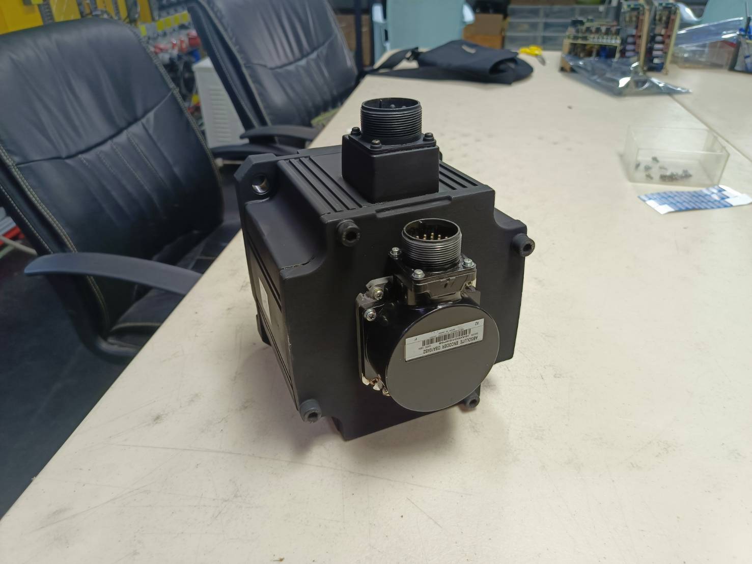 MITSUBISHI HC352-SW ENCODER OSA104S2
