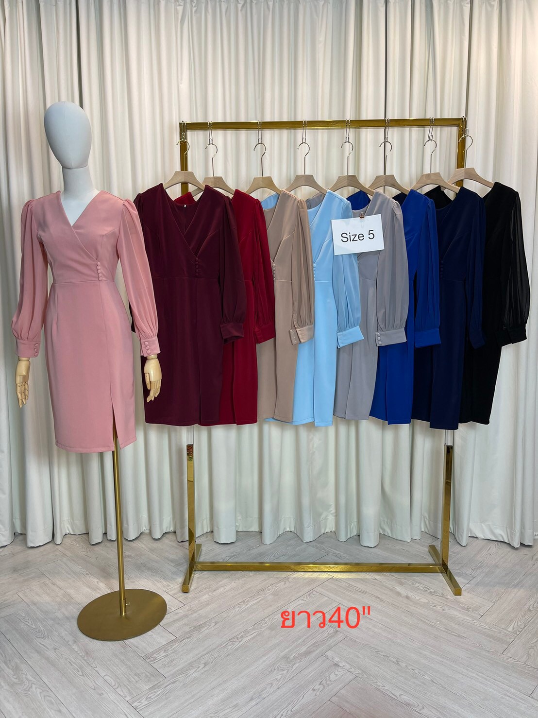 kudapy เดรสสั้นใส่ออกงานสีเทา/กรมท่า/ดำ/ชมพู/แดงเลือดหมู/โอวัลติน เดรสคอวี แขนยาวแต่งชีฟอง กระดุมข้างตัว ผ้าฮานาโกะ ผ้ายืดเนื้อดีทิ้งตัว