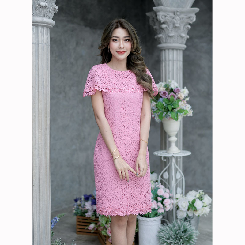 kudapy เดรสสั้นสีชมพู/สีฟ้า ลูกไม้เนื้อนิ่ม งานเดรสทรงเก๋ๆค่ะ เป็นงานคลุมไหล่ แต่งลูกไม้ช่วงชายกระโปรง และชายเสื้อ