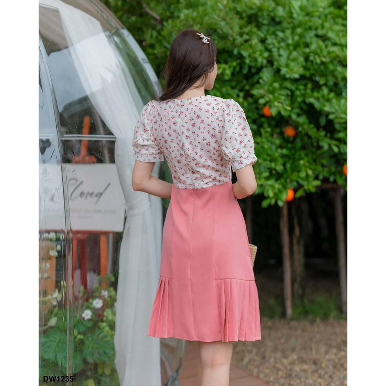 kudapy เดรสสั้นสีชมพู สีกรม สีน้ำเงินเข้ม คอบัวเสื้อลายดอกกระโปรงผ้าพื้น