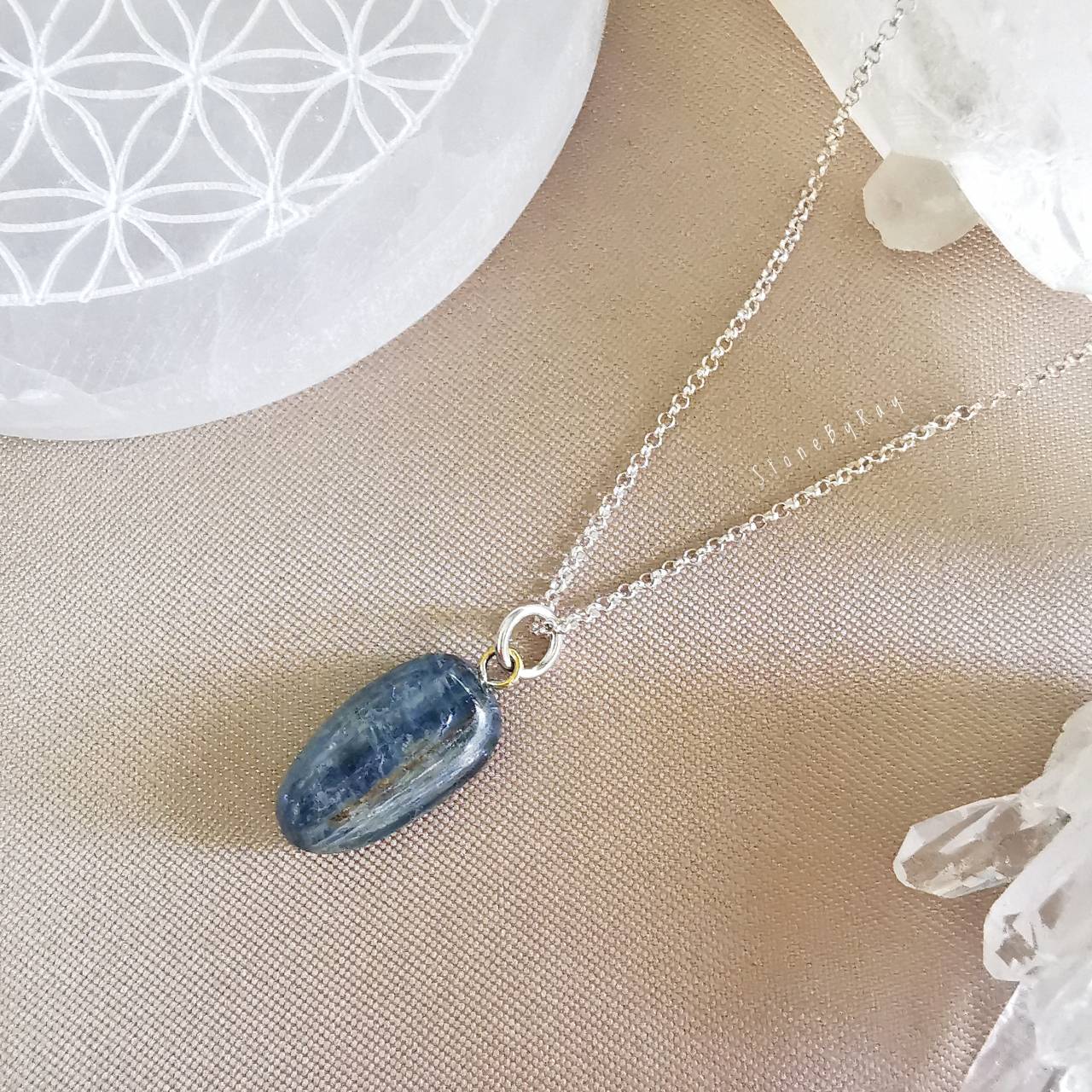สร้อยคอเงินจี้หินไคยาไนท์ (Kyanite)
