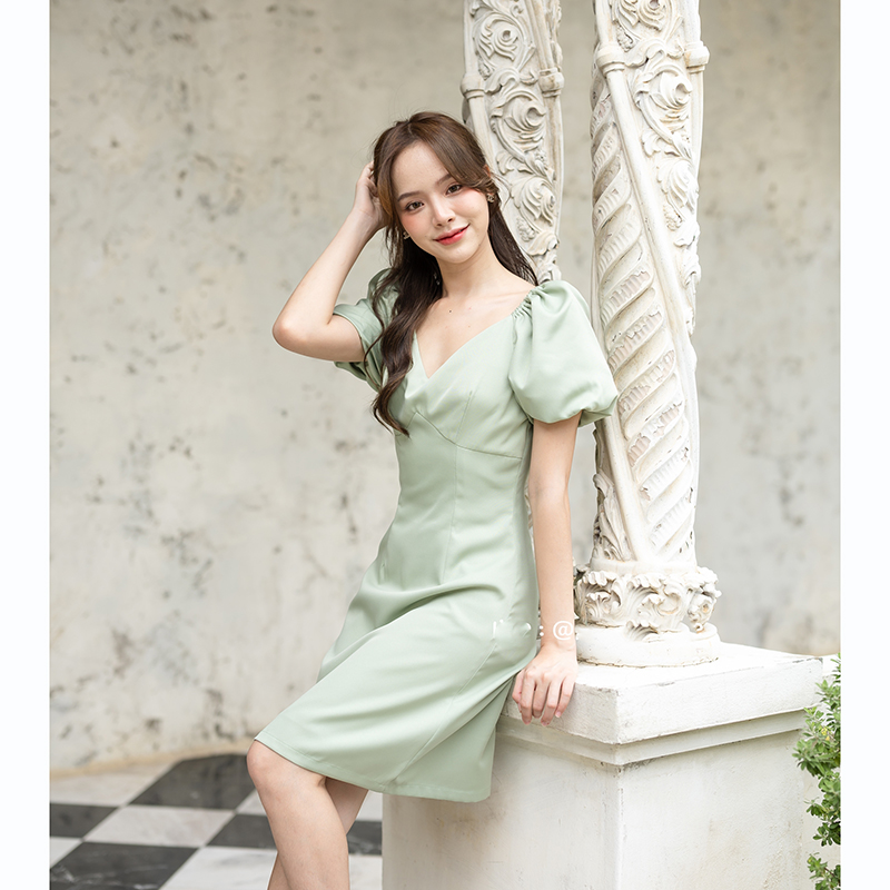 kudapy เดรสสั้นสีชมพู/สีเขียวมัทฉะ/สีครีม แขนตุ๊กตาคอวีไปเดท ไปทำงาน ลุค 2 ดึงแขนเสื้อลงมาปาดไหล่ ใส่ไปปาร์ตี้ ชิคๆ