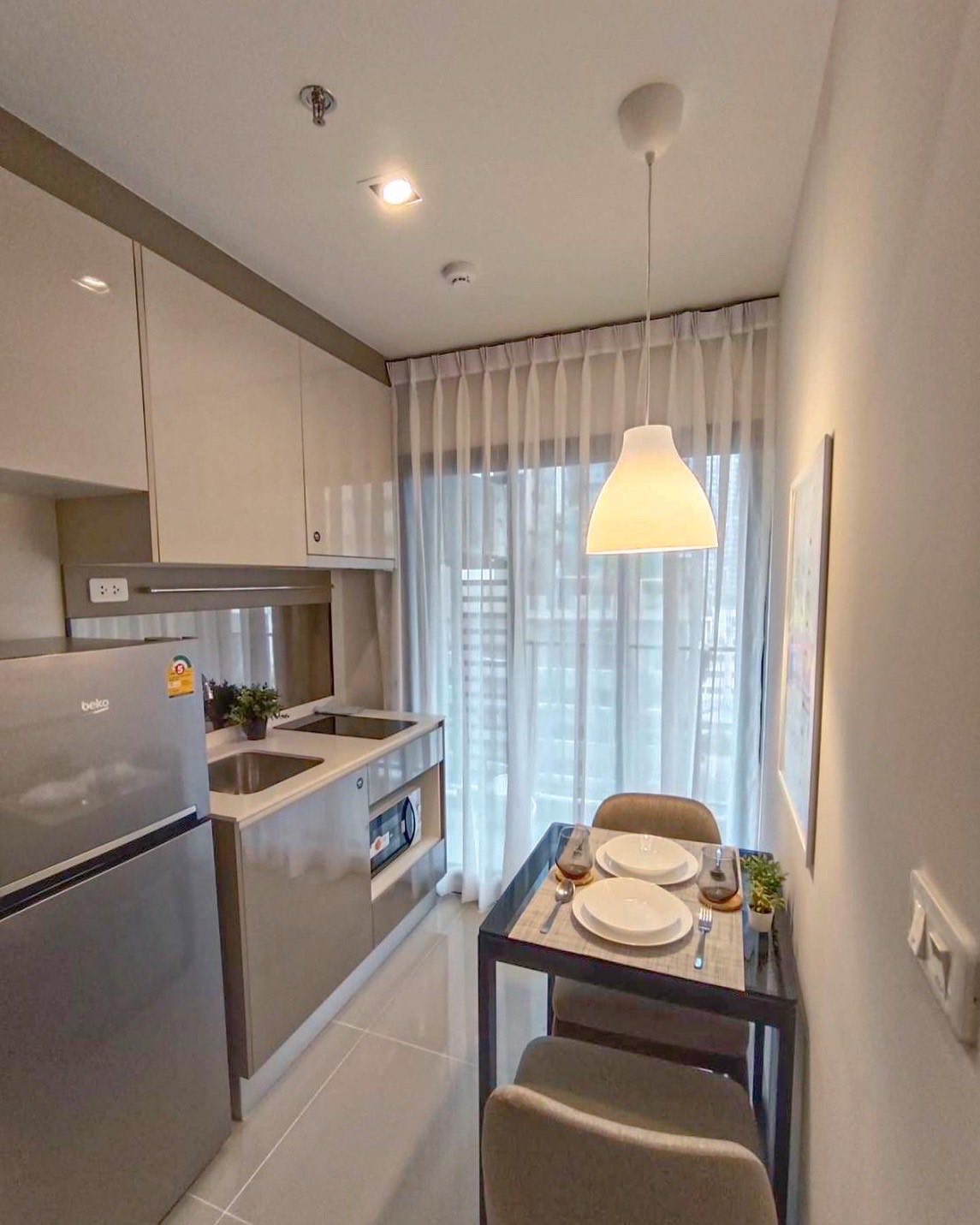 High Rise โซนพื้นที่ MRT พระราม 9 ให้เช่าห้องแบบ 1ห้องนอน 1ห้องน้ำ คอนโด IDEO Rama 9-Asoke (ไอดีโอ พระราม 9-อโศก) ขนาดห้อง 31.57 ตรม. ชั้น 9