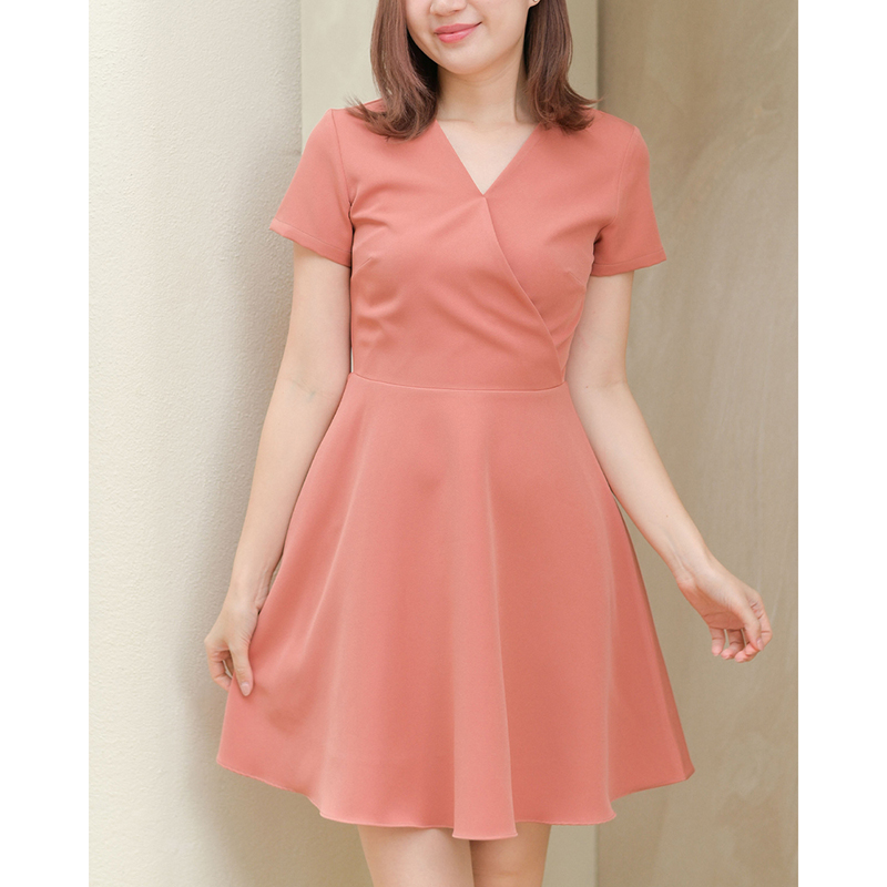 kudapy เดรสสั้นสีกรม/สีน้ำตาลเข้ม/สีส้มอิฐ คอแหลม ตัดต่อป้ายหน้ากิโมโน กระโปรงทรงวงกลม มีซับในกระโปรง