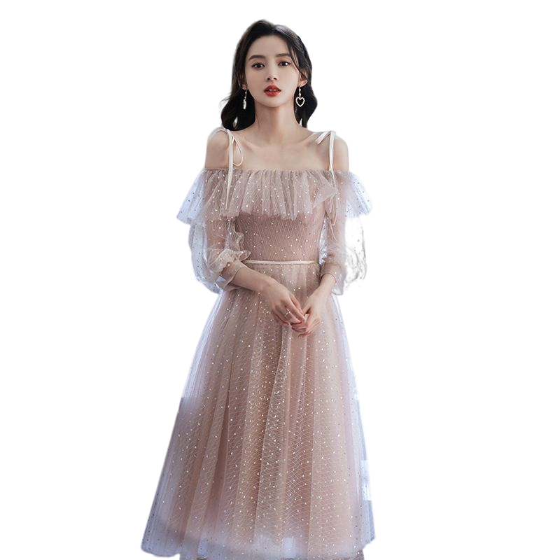 kudapy เดรสยาวราตรีไปงานสีครีมอมชมพู เดรสผ้าซาติน แต่งผ้ามุ้ง ทรงสวยมากค่ะ