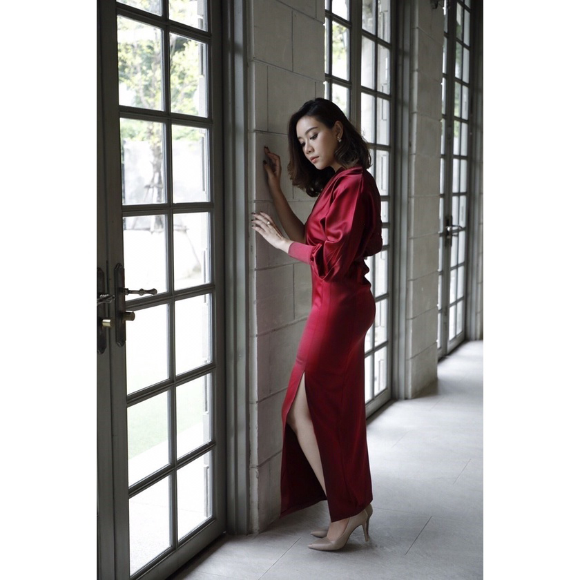 kudapy ชุดราตรียาวไปงานแต่ง เดรสยาวไหล่เดี่ยวเฉียงข้างสีดำกรมท่า ชมพูโรสโกลด์ แดงไวน์