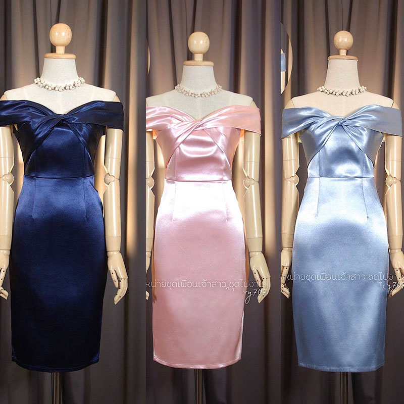 kudapy เดรสสั้นสีกรม/สีฟ้า/สีชมพูกลีบบัว/ สีแดง เปิดบ่าทวิชอก กระโปรงสอบ ซิปหลังใส่ง่าย เนื้อผ้าดัชเชสอัดกาว
