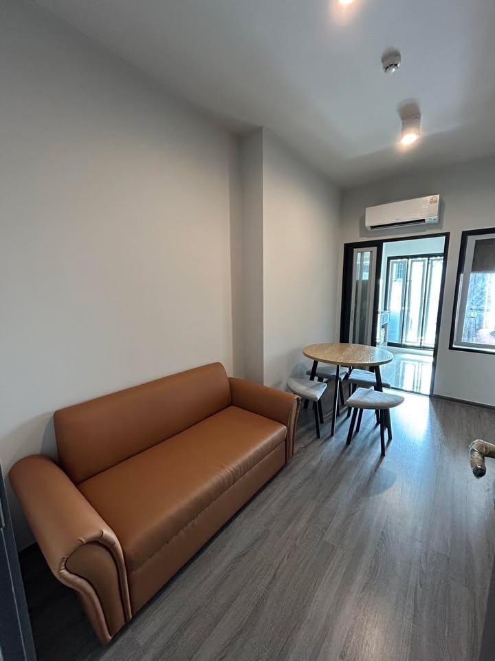 ให้เช่าคอนโด Ideo Ramkhamhaeng - Lam Sali Station (ไอดีโอ รามคำแหง - ลำสาลี สเตชั่น) โซนพื้นที่ รามคำแหง บางกะปิ BTS ลำสาลี ห้องแบบ 1ห้องนอน / 1ห้องน้ำ / โซนครัวปิด · ขนาดห้อง 31 ตรม. ชั้น 24