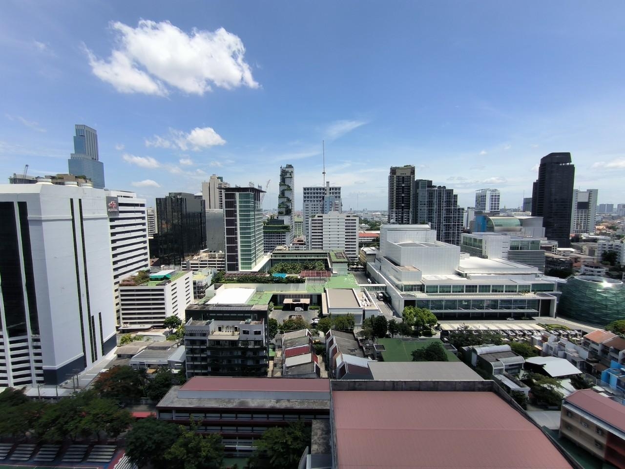 ให้เช่าคอนโด xt phayathai (เอ็กซ์ที พญาไท) - ตกแต่งเฟอร์ครบห้องใหม่พร้อมให้เข้าอยู่เป็นคนแรก - การเดินทาง: 600 ม. จาก BTS พญาไท