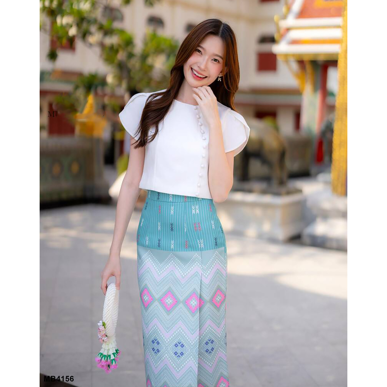 kudapy เซ็ตเสื้อแขนกลีบบัว+กระโปรงลายไทยสีครีม