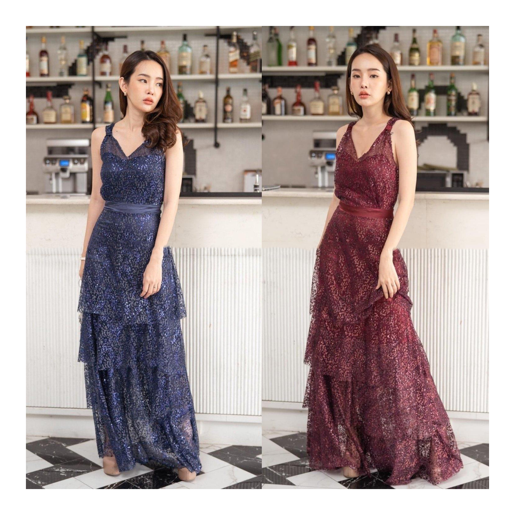 kudapy maxi เดรสยาวสายเดี่ยวสีแดง/กรมท่า แต่งเลเยอร์ชายกระโปรง ผ้าติดกริสเตอร์วิบวับมาก ทรงระบาย มีซับในอย่างดี ใส่สวยมากค่ะรุ่นนี้