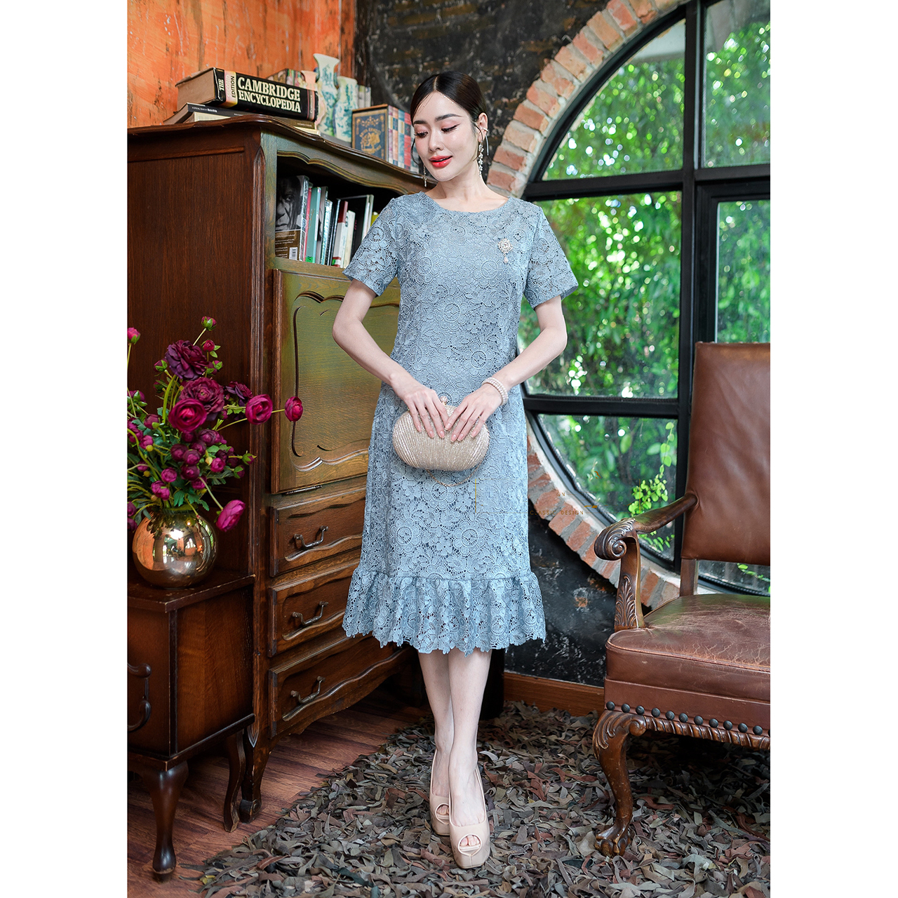 kudapy เดรสสั้นสีโอรส/สีฟ้า ลูกไม้ปาด้าคอตตอน ผ้าทอลาย แต่ด้วยเนื้อผ้าลูกไม้ทำให้ดูหรูหรา